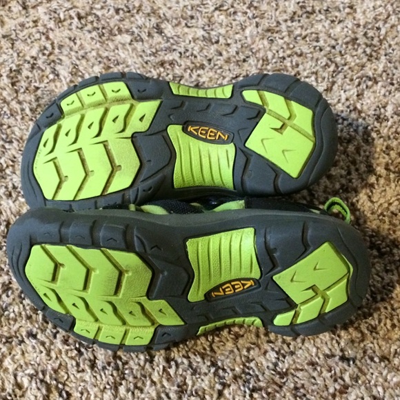 SOLD - Picture 3 of 4